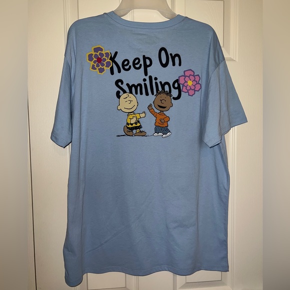🌈 NWT! Peanuts Keep On Smiling Blue Tee - Picture 4 of 10